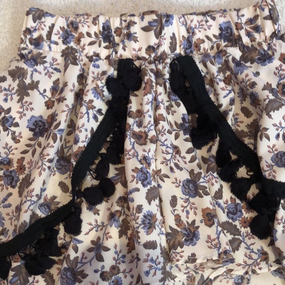 Floral Flowy Shorts with Fringe Pom Pom Detail - Picture 2 of 4